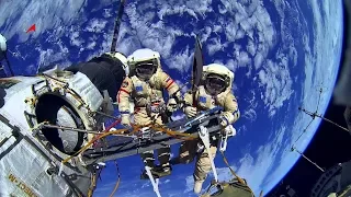 Зачем космонавты берут оружие в космос?