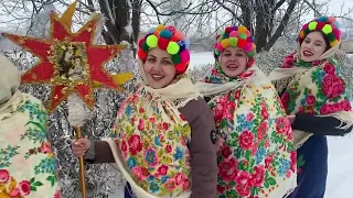 Зі світлим святом Різдва вітаємо🎄Тепла і затишку - вашій оселі, турботи і миру. Вітає А.К.К.О.Р.Д