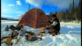 Началось! Весенний жор окуня и сороги! Рыбалка на таёжных местах. 1 часть.