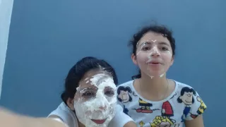 Desafio da melhor amiga com torta na cara