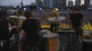 Explosions in the Sky - The Only Moment We Are Alone (Live at Lollapalooza 2011)