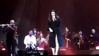 Jamás Abandoné Laura Pausini La Feria del Hogar