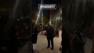 DRAKE IN NYC SHOWING LOVE TO FANS.