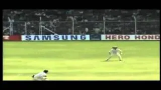 Michael Slater cheating   India vs Australia 1st test at Mumbai 2001