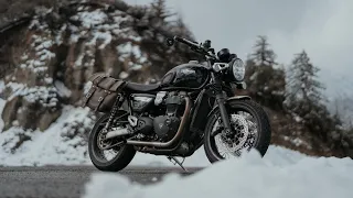 POV Motorcycle Ride To The California Snow // Triumph Speed Twin 1200 [4K]