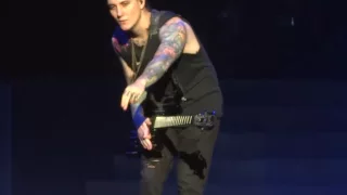 Synyster Gates - Live from Paris