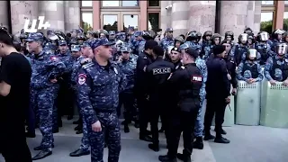 Police detain protesters in Armenia