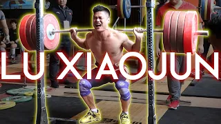 Lu Xiaojun & Tian Tao Squat with Fake Weights