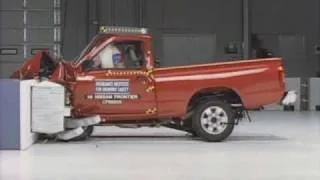 1998 Nissan Frontier moderate overlap IIHS crash test