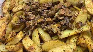 Запечённый картофель с грибами в духовке
