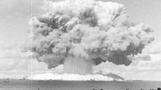 HD whole view of underwater atomic bomb explosion uncut footage 1946 (atomic bomb)