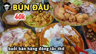 The owner of the Vietnamese bun dau restaurant is diligent and good at pleasing customers