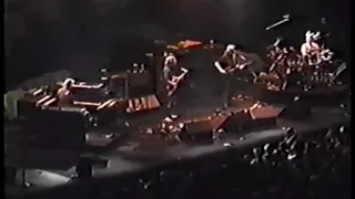 Phish - Been Caught Stealing (Jane’s Addiction) (1998-12-28, Madison Square Garden)