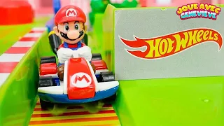 Vidéo d’apprentissage du jouet Mario Kart Hotwheels Race Car pour les enfants !