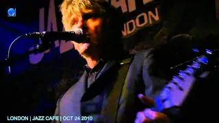 NEIL FINN 24/10/2010 DRIVING ME MAD Jazz Cafe London