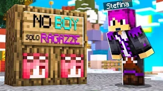 ENTRO DI NASCOSTO NEL VILLAGGIO SEGRETO DELLE RAGAZZE! - MINECRAFT