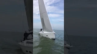 Grand Soleil 42LC zeilen op IJsselmeer