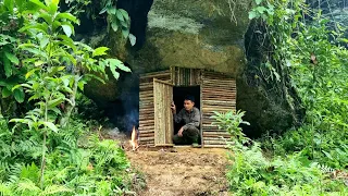 Build a secret shelter under a big rock, survive - Tropical Forest