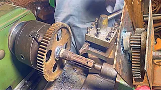 Amazing process of making Gear box of tractor  excavator (crane) running with || how to make gearbox