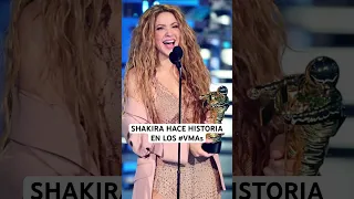 #Shakira hace historia al ser la primera latina en recibir el Video Vanguard Award en los #VMAs