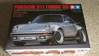 Tamiya Porsche 911 Turbo '88 model kit unboxing