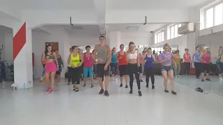 Zumba Fitness - Toată lumea dansează