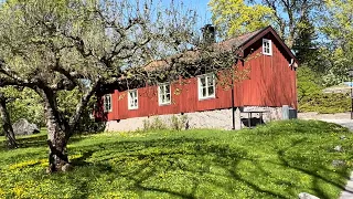 Stockholm Suburb Walk: Bromma. Beautiful residential streets and a medieval church.