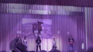 Танець студентів)