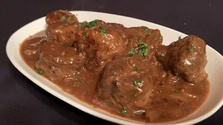 Meatballs in Brown Onion Gravy