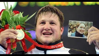 German weightlifter wins Olympic gold medal for his wife who passed away