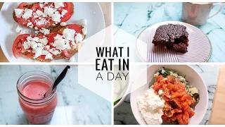 WHAT I EAT IN A DAY + SCHNELLE & GESUNDE REZEPTE