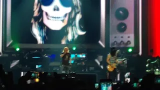 "Welcome To The Jungle" Slash Intro Guns N' Roses Live at Staples Center in LA 11/24/2017