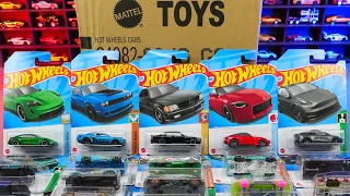 Unboxing 2023 Hot Wheels G Case - Best Case of 2023?!