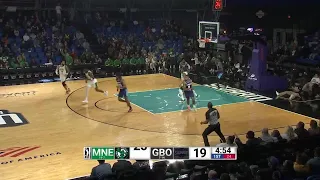 Denzel Valentine Plays in Greensboro Swarm vs. Maine Celtics