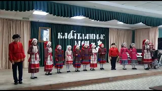 Кряшенская народная песня"Урамнардан кемнэр килэ..."