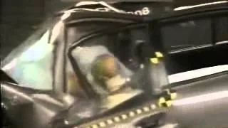 60. IIHS Crash Test 1993, 1994, 1995 Mitsubishi Galant