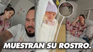 Natti Natasha y Raphy Pina muestran el rostro de su hija Vida  Isabelle.