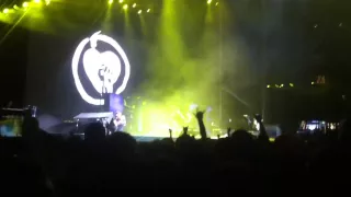 Rise Against - Give It All (live Etihad Stadium)