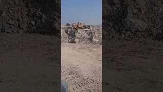 Bulldozer D9G WORK IN TOP OF QUARRY PUSHING MATERIAL. #shots  #youtubeshorts