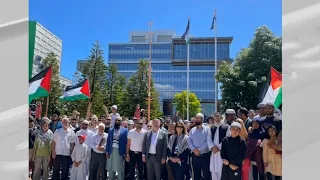 Dandenong Council erects Palestinian flag