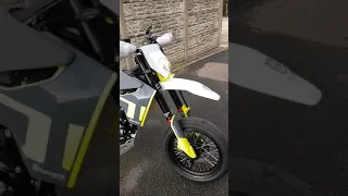 HUSQVARNA SUPERMOTO 701 LEO VINCE EXHAUST UPGRADE 👍