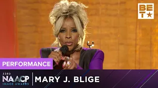 Mary J. Blige Looks Stunning While She Sings 'Good Morning Gorgeous' & More | NAACP Image Awards '22