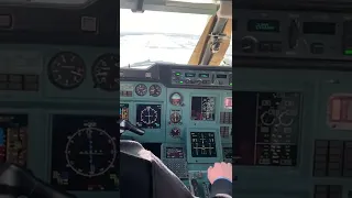 Ту-204-300 посадка. Вид из кабины пилотов.