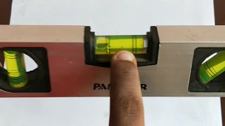 HOW TO USE BUBBLE SCALE/SURFACE MEASURING TOOL? 3 types of level measuring in one instrument.(HINDI)