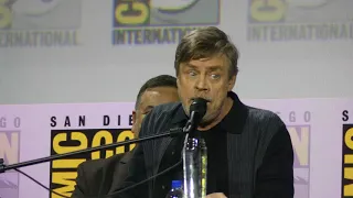 SDCC 2019 - Mark Hamill sings the Buddi song