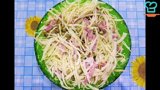 Салат из свежей капусты, зеленого горошка и копченой колбасы