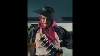 Harley Quinn. boss bitch fighting. whatsup satuts. the mavvel boy