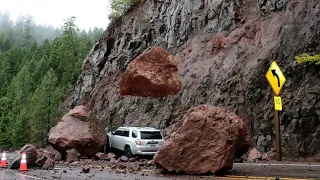 Most Scary Landslides & Rockfalls Caught on Camera