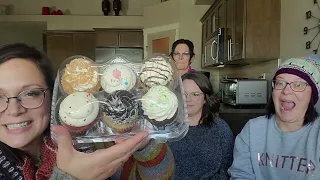 Cozy Up Knits episode 222: Birthday Cupcakes!