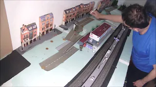 Bauvideo Modelleisenbahn H0 Teil 5 Auf Stützen 2 m Höhe Strassen und Tunnel